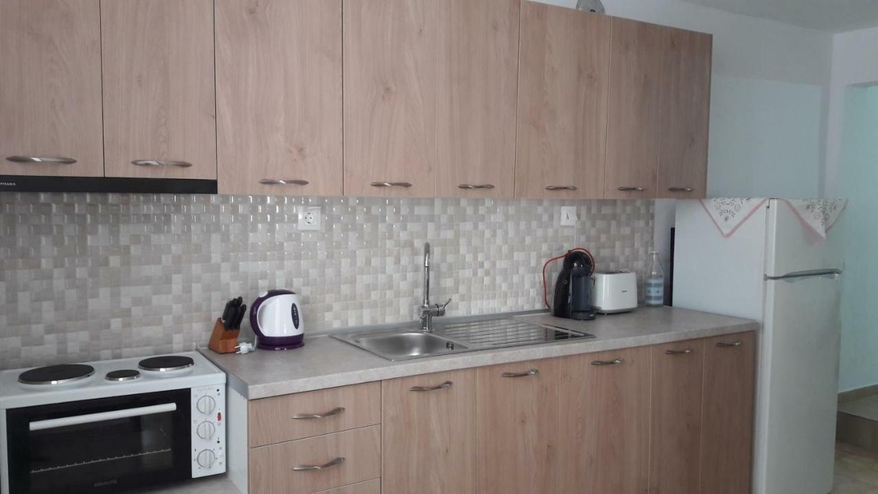Anastasia' S Guest House 新马尔马拉斯 外观 照片